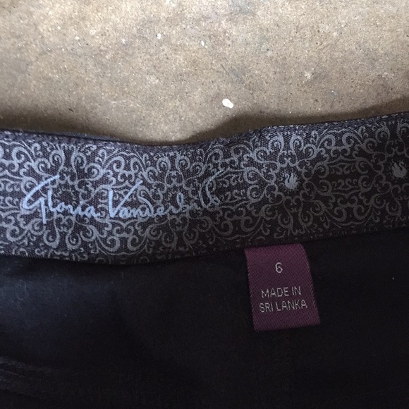 Gloria Vanderbilt - Black shorts - Picture 3 of 3